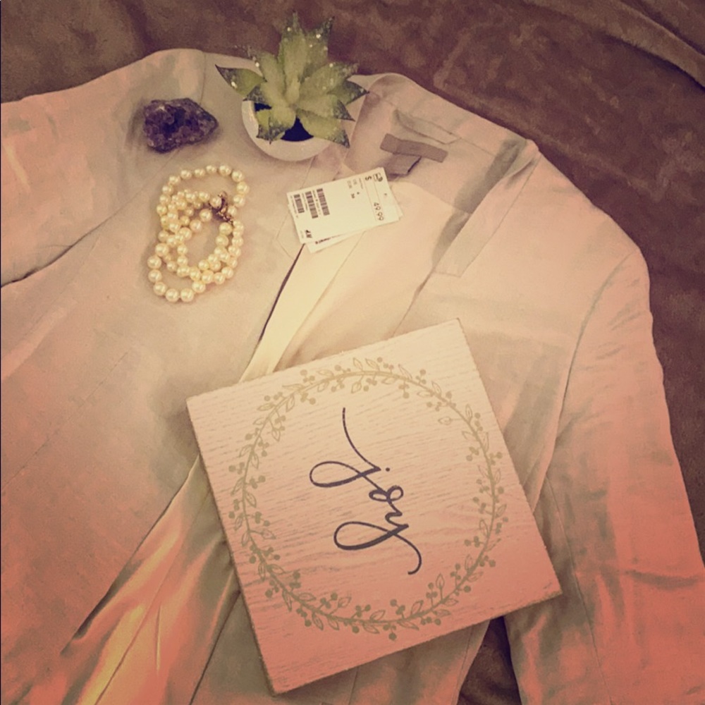 Light khaki blazer